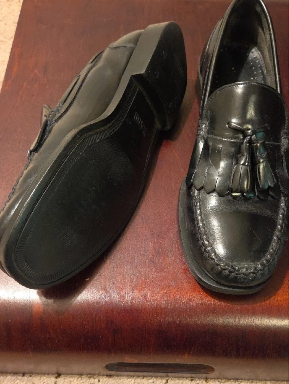 G.H. Bass & Co. Black Leather Tassel Kiltie Loafers Size 10